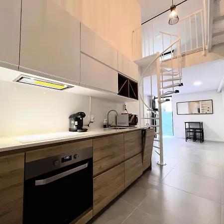 Apollo Project Coruna * La Corogne